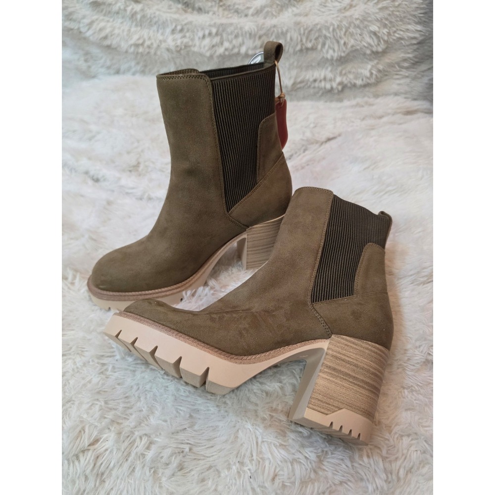 NWT MIA Novie Platform Chelsea Boots - Olive Taupe Suede - Women's Size 8